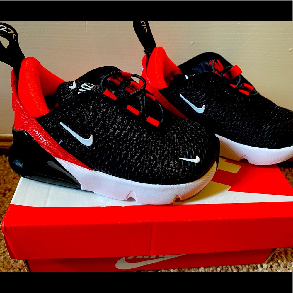 NIB toddler Nike Air Max 270 size 6c